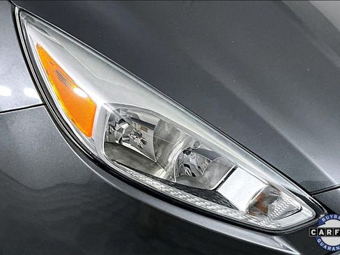 Used 2016 Ford Focus SE w/ SE Power Seat Package image 31