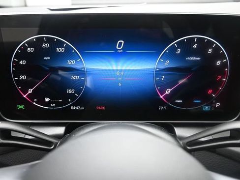 Used 2026 Mercedes-Benz GLC 300 image 10