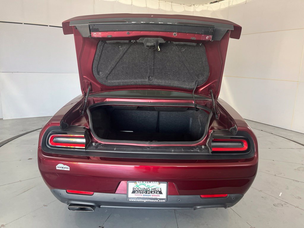 Used 2019 Dodge Challenger R/T RWD image 13