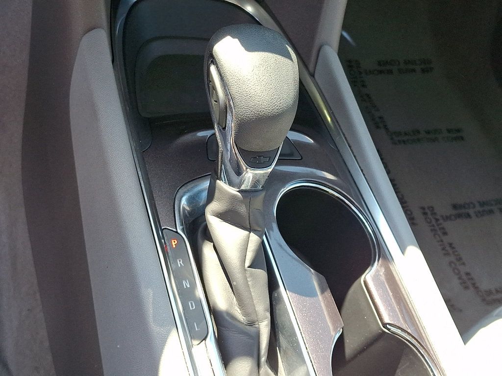 Used 2023 Chevrolet Malibu LT FWD image 27