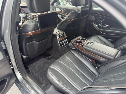 Used 2018 Mercedes-Benz S 560 4MATIC Sedan image 46