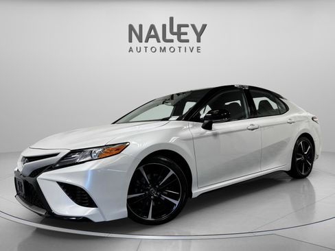 Used 2020 Toyota Camry XSE image 1