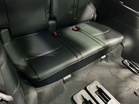 Used 2024 Nissan Pathfinder Platinum w/ Cargo Package image 33