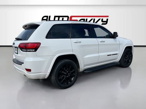 Used 2020 Jeep Grand Cherokee Altitude AWD/4WD image 7