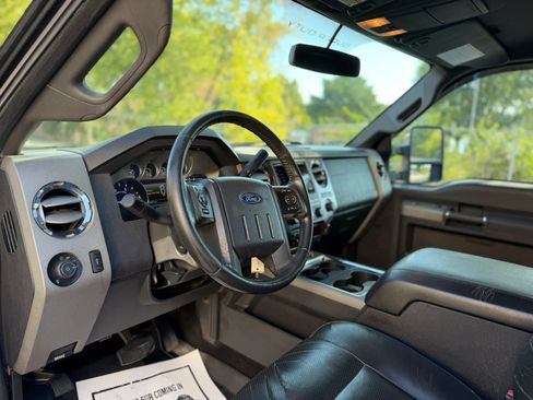 Used 2011 Ford F250 Lariat w/ Lariat Interior Pkg AWD/4WD image 10