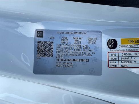 Used 2021 Chevrolet Camaro LT image 14