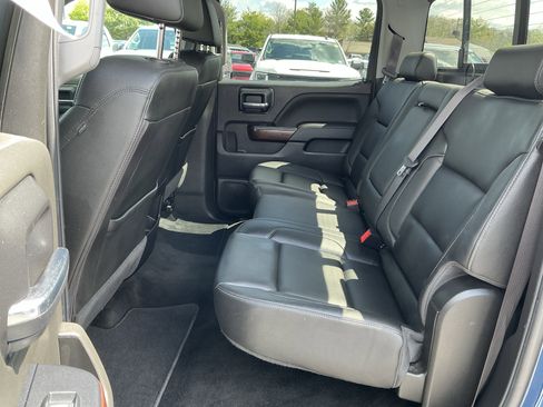 Used 2017 GMC Sierra 1500 SLT w/ SLT Premium Package AWD/4WD image 10