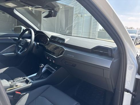 Used 2025 Audi Q3 2.0T Premium w/ Convenience Package image 15