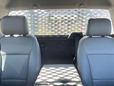 Used 2024 Ford F450 XL w/ XL Chrome Package image 26