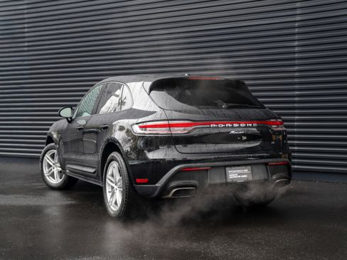 Certified 2026 Porsche Macan image 3