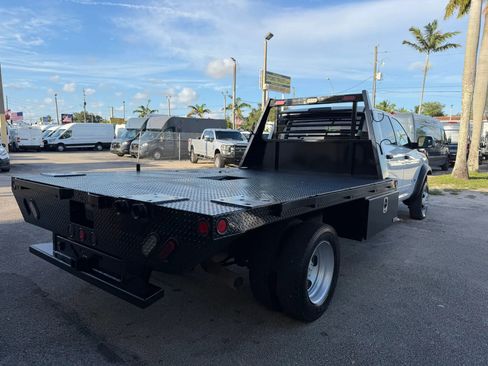 Used 2022 RAM 5500 Tradesman w/ Chrome Appearance Group AWD/4WD image 5