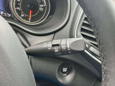 Used 2023 Jeep Cherokee Trailhawk image 23