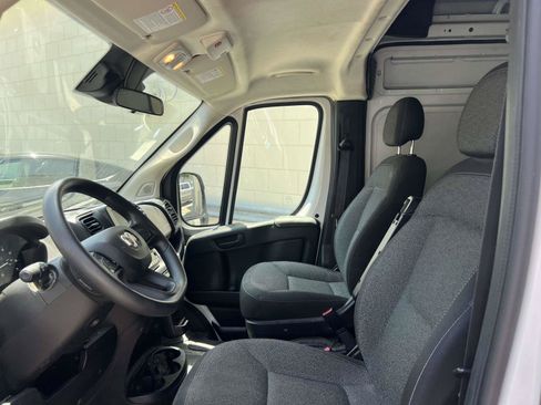 Used 2023 RAM ProMaster 2500 FWD image 18