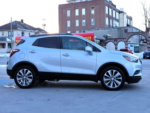 Used 2018 Buick Encore Preferred image 8