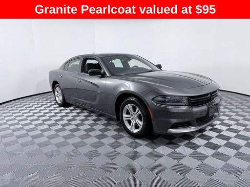 Used 2023 Dodge Charger SXT image 2