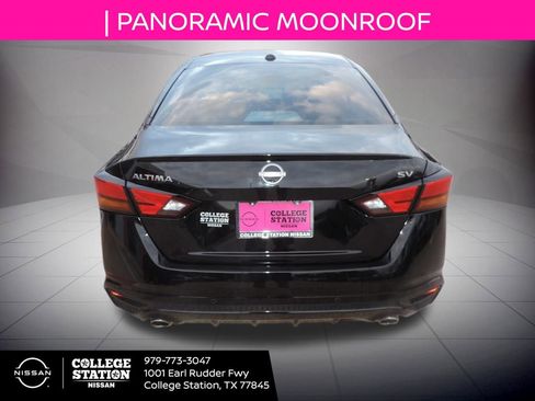 Used 2024 Nissan Altima 2.5 SV w/ SV Premium Package image 5