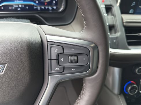 Used 2022 Chevrolet Tahoe LT w/ Luxury Package RWD image 28