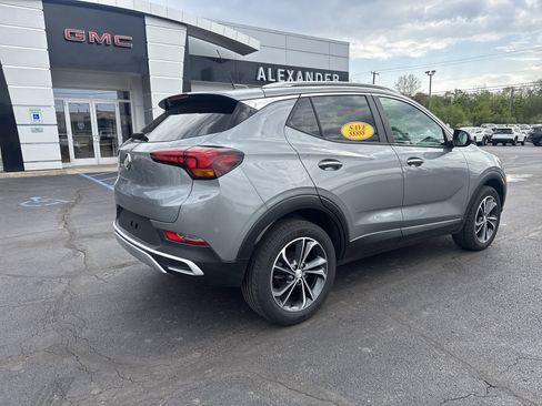 Used 2023 Buick Encore GX Select w/ Safety Package II AWD/4WD image 3