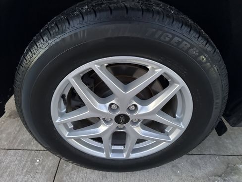 Certified 2024 Ford Edge SEL w/ Convenience Package image 19