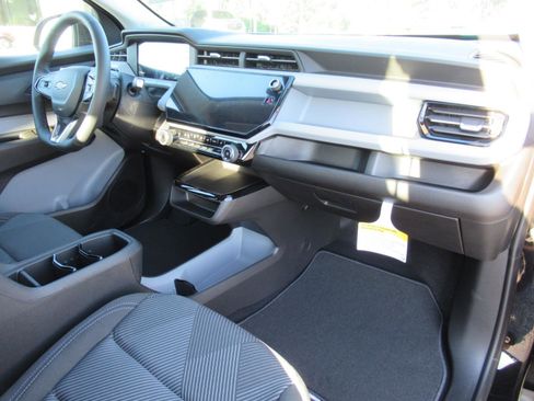 New 2027 Chevrolet Bolt LT w/ Comfort Package FWD image 11