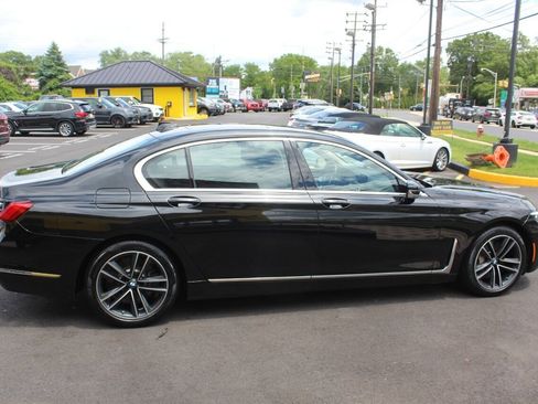 Used 2020 BMW 750i xDrive 750i xDrive image 29
