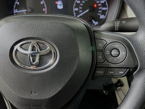 Used 2025 Toyota Corolla LE FWD image 20