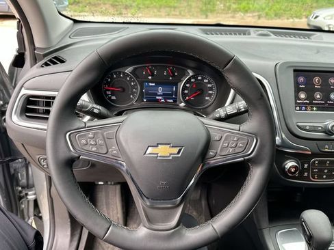 Used 2024 Chevrolet Equinox LT w/ LPO, Floor Liner Package FWD image 15