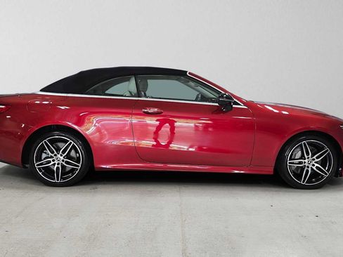 Used 2020 Mercedes-Benz E 450 4MATIC Cabriolet image 2