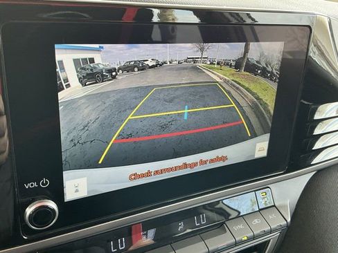 Used 2025 Toyota Camry LE FWD image 25