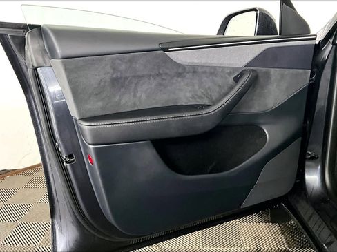 Used 2026 Tesla Model Y AWD image 20