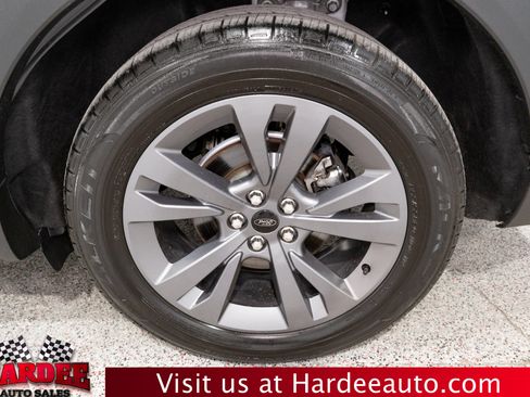 Used 2022 Ford Explorer XLT w/ Equipment Group 202A RWD image 10