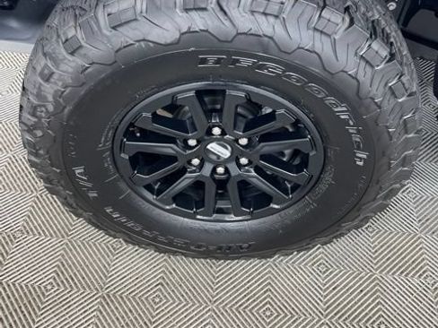 Used 2025 Ford F150 Raptor AWD/4WD image 7