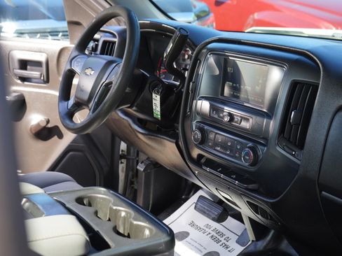 Used 2018 Chevrolet Silverado 1500 W/T RWD image 15