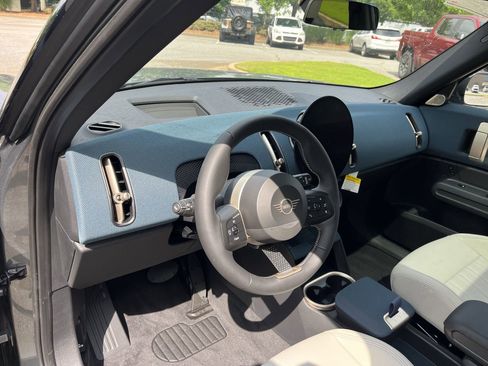 Used 2025 MINI Cooper Countryman S w/ Comfort Package Max image 47