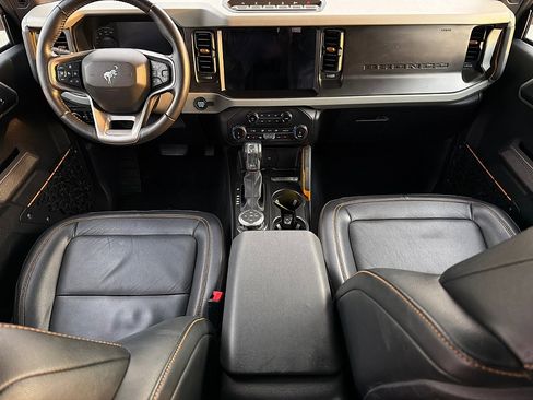 Used 2022 Ford Bronco Badlands AWD/4WD image 8