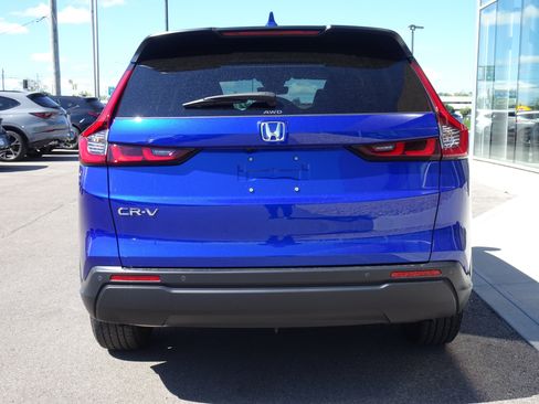 Used 2025 Honda CR-V EX-L image 4