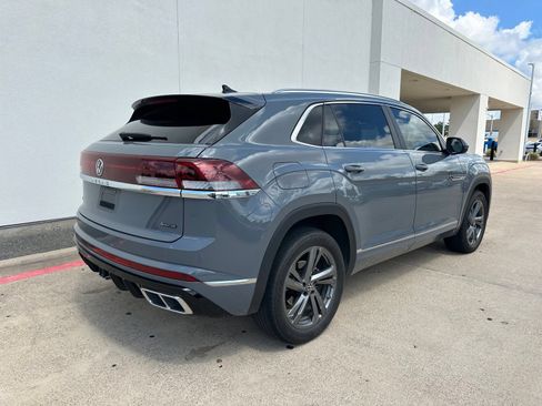 Used 2024 Volkswagen Atlas Cross Sport SEL R-Line AWD/4WD image 7