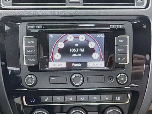 Used 2015 Volkswagen Jetta TDI SEL FWD image 14