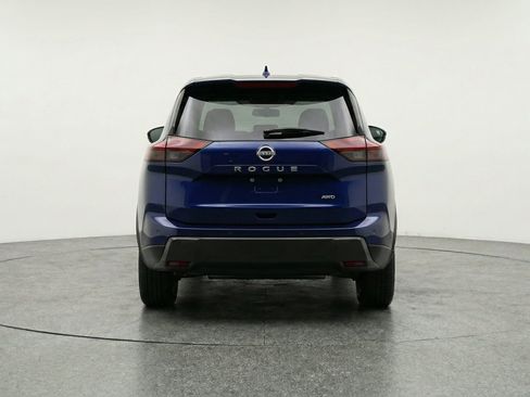 Used 2025 Nissan Rogue SV AWD/4WD image 7