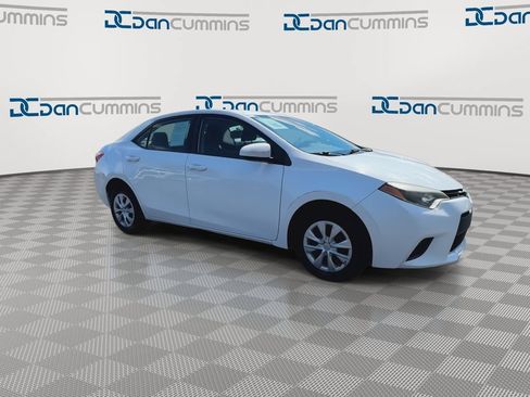 Used 2015 Toyota Corolla L FWD image 2