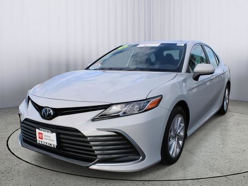 Certified 2024 Toyota Camry LE image 4