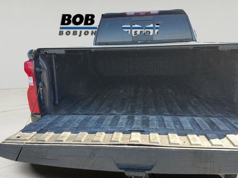 Used 2022 Chevrolet Silverado 2500 High Country w/ Z71 Off-Road Package image 11