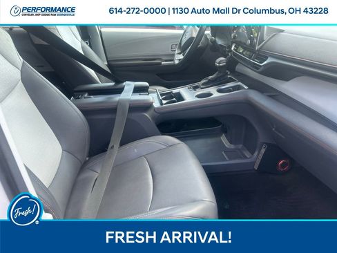 Used 2024 Toyota Sienna AWD image 16