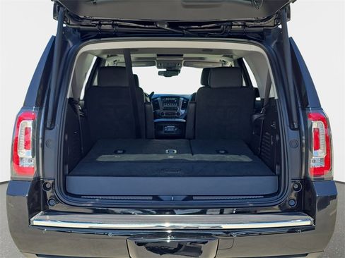 Used 2019 GMC Yukon Denali w/ Denali Ultimate Package image 12