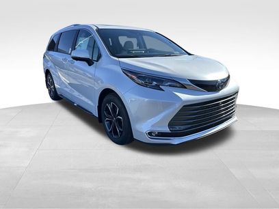 New 2025 Toyota Sienna Platinum