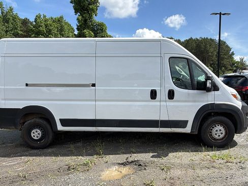 Used 2024 RAM ProMaster 2500 w/ Convenience Group FWD image 7
