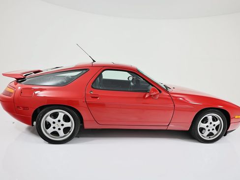 Used 1994 Porsche 928 GTS RWD image 8