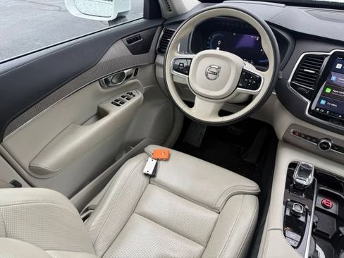 Used 2023 Volvo XC90 T8 Ultimate AWD/4WD image 8