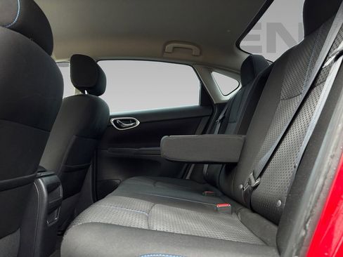 Used 2016 Nissan Sentra SR image 4