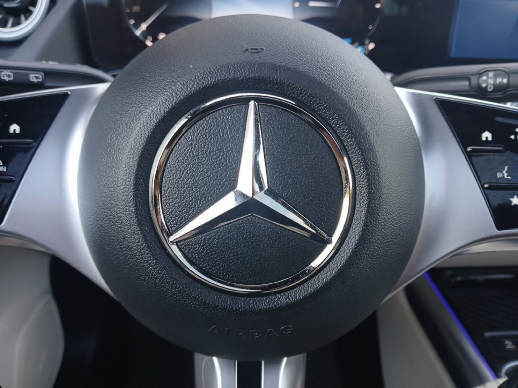 Used 2025 Mercedes-Benz GLA 250 image 5